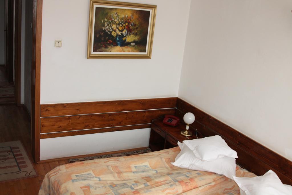 Hotel Zimbru Câmpulung Moldovenesc Εξωτερικό φωτογραφία