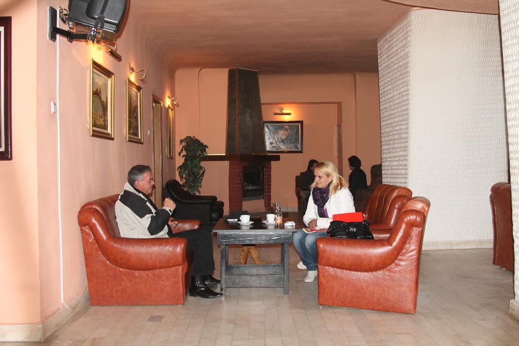 Hotel Zimbru Câmpulung Moldovenesc Εξωτερικό φωτογραφία