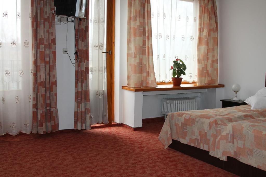 Hotel Zimbru Câmpulung Moldovenesc Εξωτερικό φωτογραφία