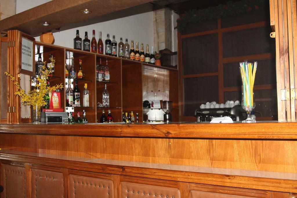 Hotel Zimbru Câmpulung Moldovenesc Εξωτερικό φωτογραφία